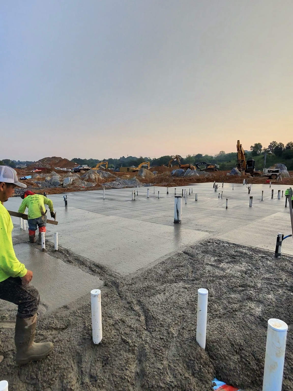 Large concrete slab pour